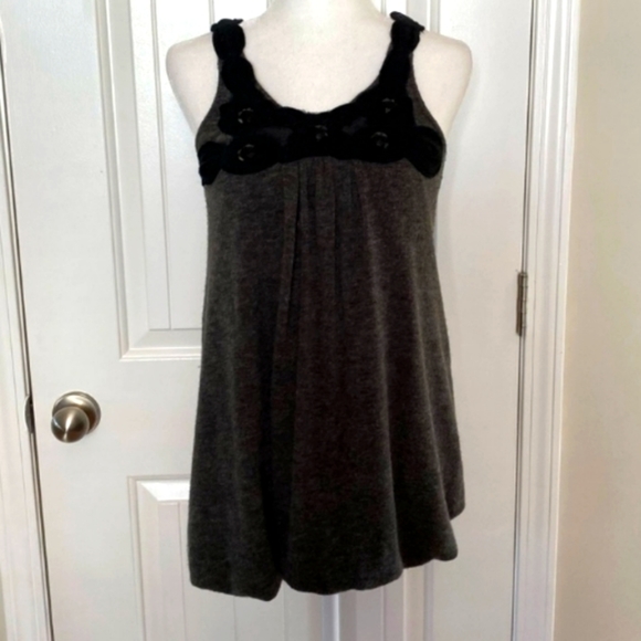 Pura Vida Dresses & Skirts - 💕💙PURE vida gray/black sweater mini dress